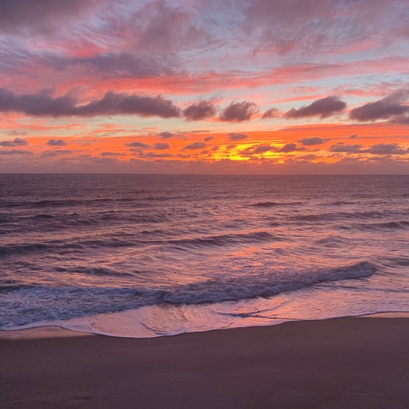 Meet your Posher, Sarah - Picture 1 of 1